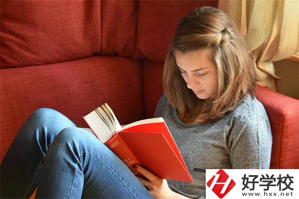 在湖南考不上高中怎么辦？女孩學(xué)點(diǎn)什么好？