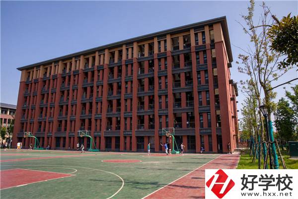 湖南有哪些財經(jīng)類的公辦職校？
