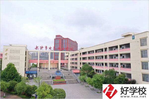 長沙電子工業(yè)學(xué)校的學(xué)生能升學(xué)嗎？學(xué)費要多少？