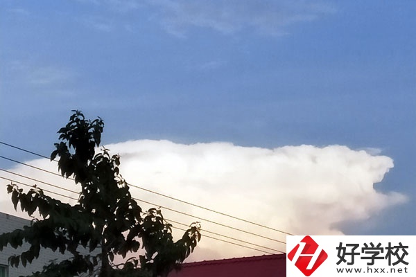 漣源市工貿(mào)職業(yè)中等專業(yè)學(xué)校專業(yè)就業(yè)前景怎么樣？