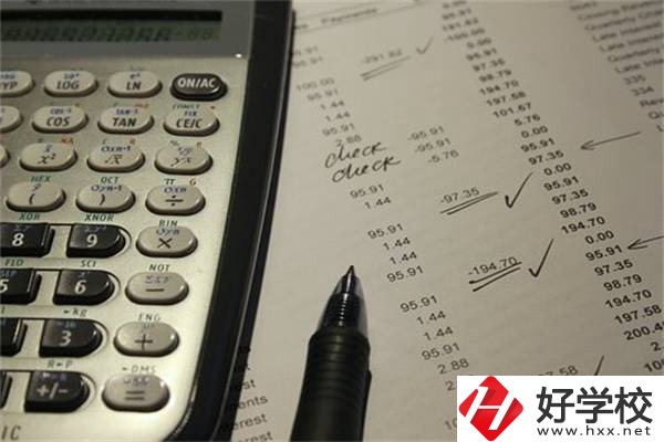湖南想沖本科可以讀哪所職高？哪個專業(yè)招生名額最多？