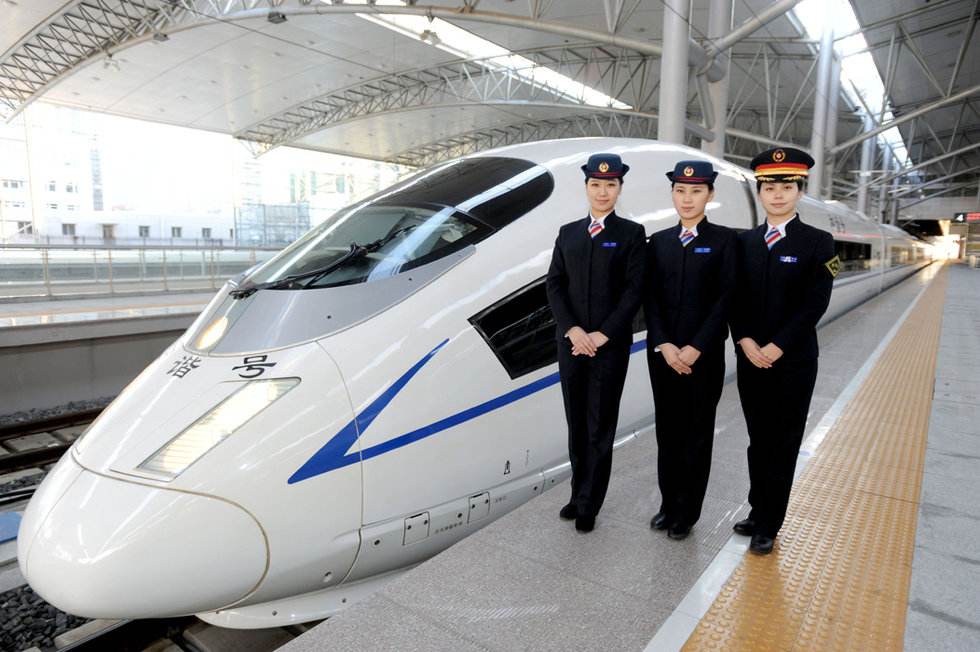 初中生選擇高鐵乘務(wù)專業(yè)好嗎？