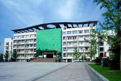 四川閬中師范學(xué)校有什么專業(yè)？