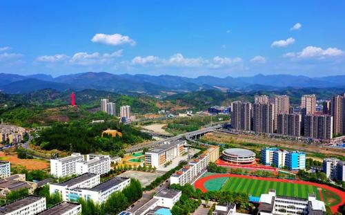 四川信息職業(yè)技術(shù)學院在哪個城市?