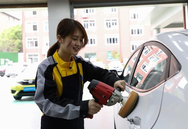 女生學汽修專業(yè)好不好?