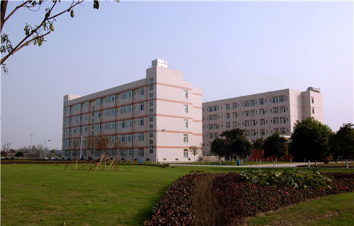 四川礦產(chǎn)機(jī)電技師學(xué)院好不好？
