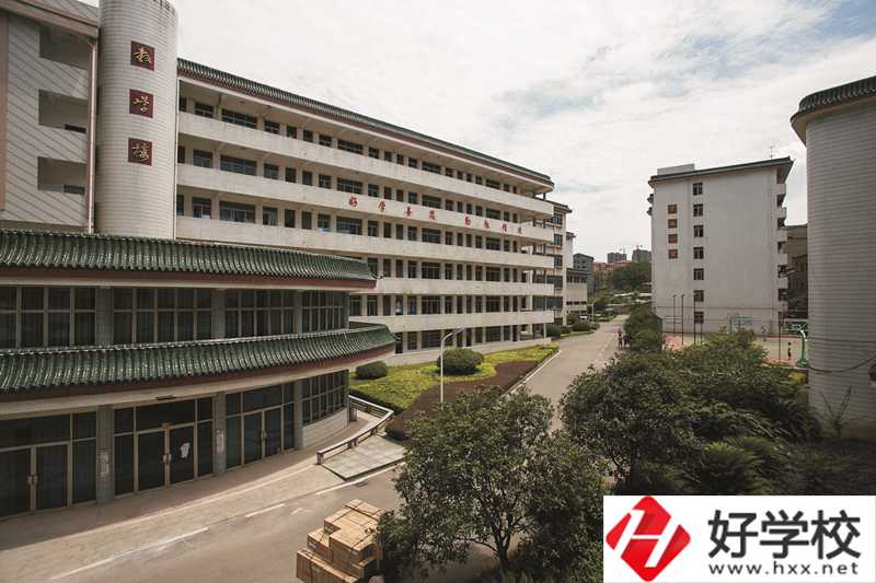 中考后讀衡陽市信息網(wǎng)絡(luò)工程學(xué)校，可以學(xué)什么專業(yè)？