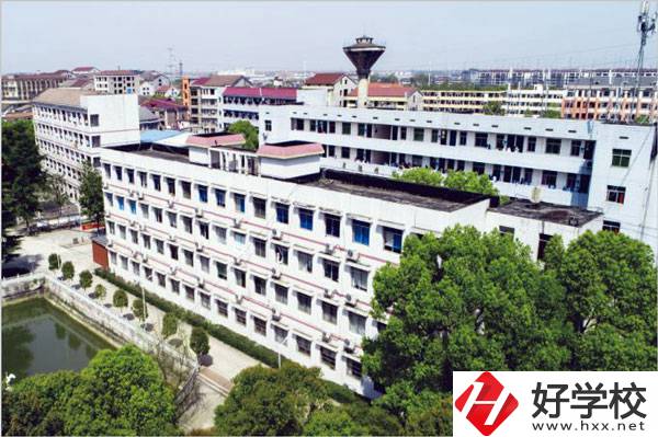 益陽(yáng)市衛(wèi)生職業(yè)技術(shù)學(xué)?；A(chǔ)設(shè)施怎么樣？位置在哪？