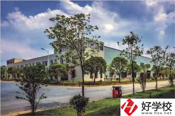 邵陽市二紡機(jī)技校在哪里？是公辦還是民辦技校？