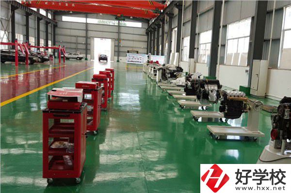 長(zhǎng)沙有幾所好技校？都有哪些專(zhuān)業(yè)？