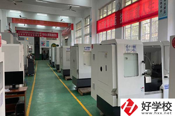 湖南省工業(yè)貿(mào)易學(xué)校在什么位置？有哪些辦學(xué)優(yōu)勢？