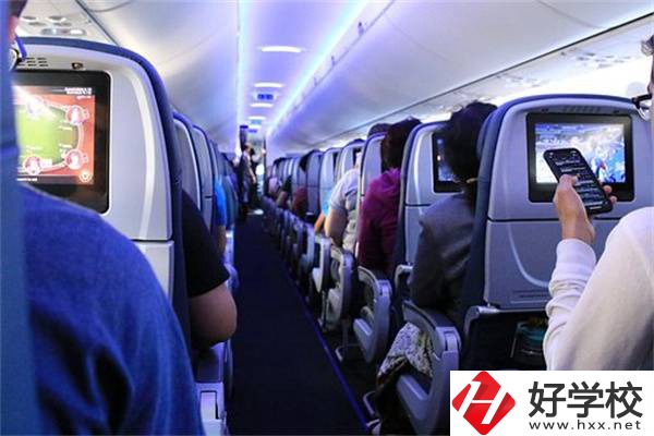 衡陽市藍(lán)天工程學(xué)校是公辦還是民辦？有什么特色專業(yè)？