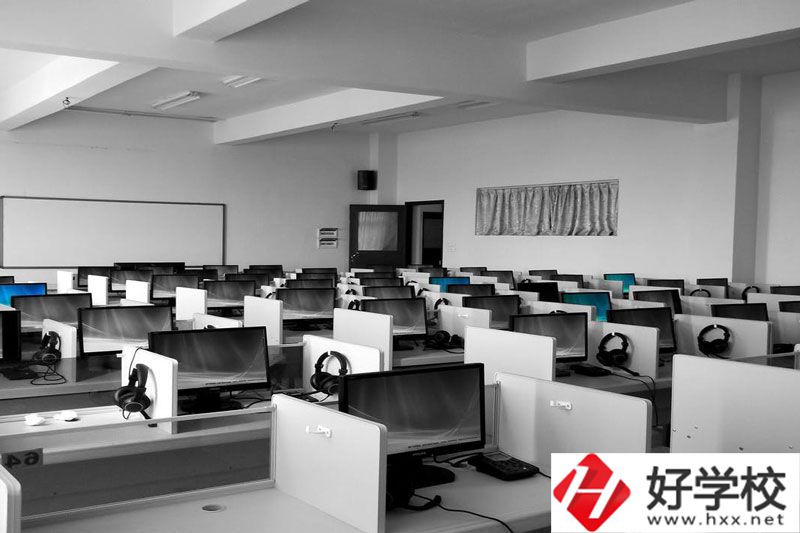 長(zhǎng)沙環(huán)球職業(yè)中專(zhuān)學(xué)校地址在哪里？怎么去？