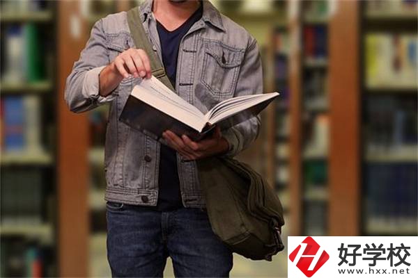 在湖南就讀普通高中和職業(yè)高中有什么區(qū)別？職高怎么樣？