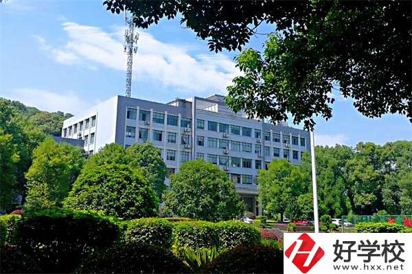 邵陽市機電職業(yè)技術(shù)學(xué)校怎么樣？有哪些辦學(xué)特色？