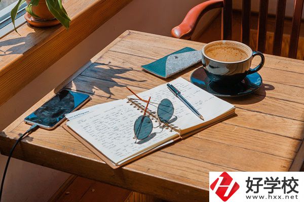 在永州什么學(xué)?？梢宰x學(xué)幼師專(zhuān)業(yè)？女生多嗎？