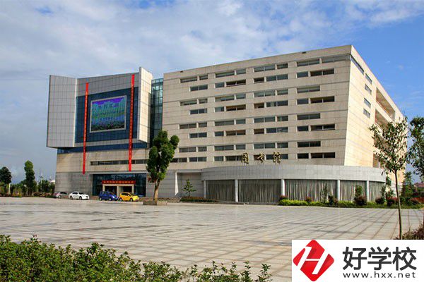 永州有中職部的大專有哪幾所？收費(fèi)標(biāo)準(zhǔn)是多少？