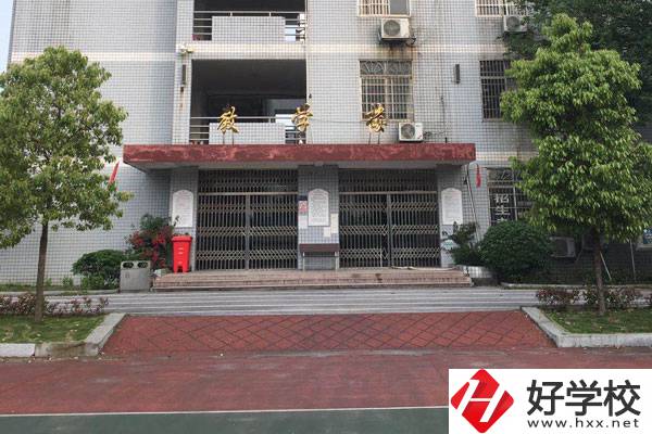 湖南省醫(yī)藥技工學校怎么樣，有哪些熱門專業(yè)？