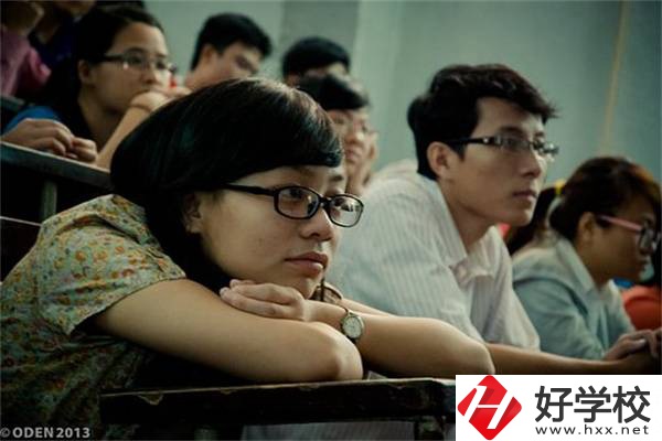 湖南初中畢業(yè)成績(jī)非常差選什么學(xué)校好？還有前途嗎？