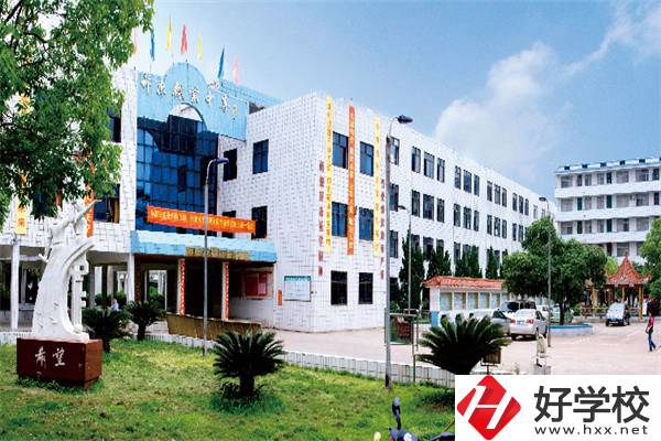 祁東縣職業(yè)中等專業(yè)學(xué)校是公辦還是民辦？學(xué)費(fèi)是多少？
