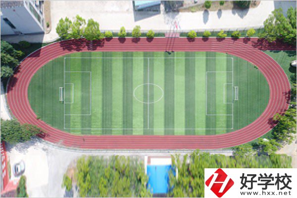 湘潭鐵路工程學(xué)校是?？茊幔坑袥]有官網(wǎng)？