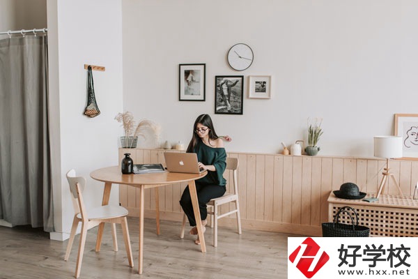 常寧市職業(yè)中等專業(yè)學(xué)校是公辦的嗎？專業(yè)好不好？