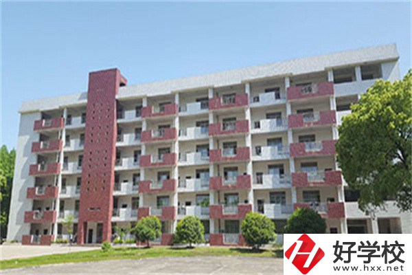 長沙適合初中畢業(yè)生的技校有哪些？可以學(xué)什么專業(yè)？