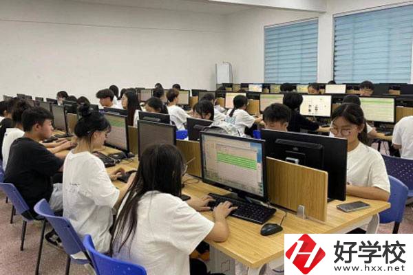 長沙幼兒師范高等?？茖W(xué)校實訓(xùn)室