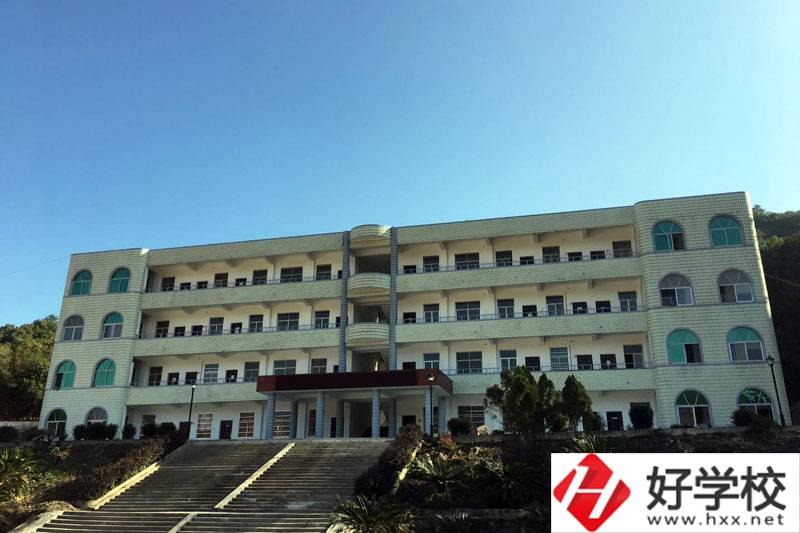 岳陽市新青年職業(yè)技術(shù)學校就業(yè)情況如何？