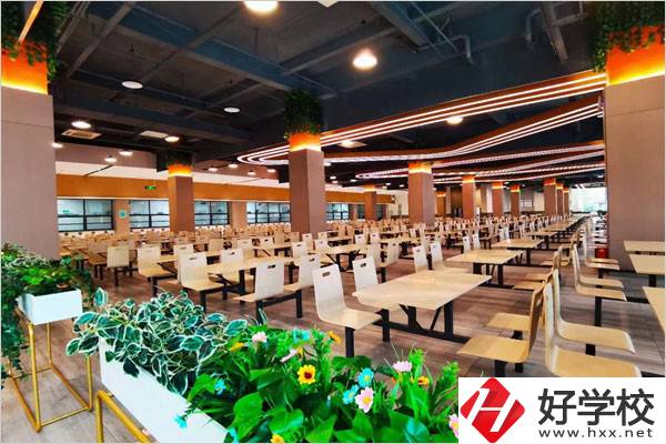 湖南華科技工學(xué)校好不好？地址在哪？