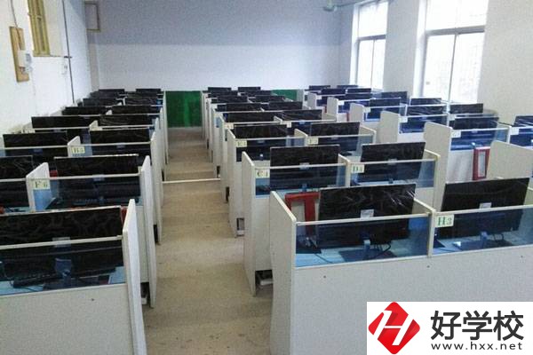 岳陽(yáng)這3所民辦中職學(xué)校比較好，你中意哪一所？