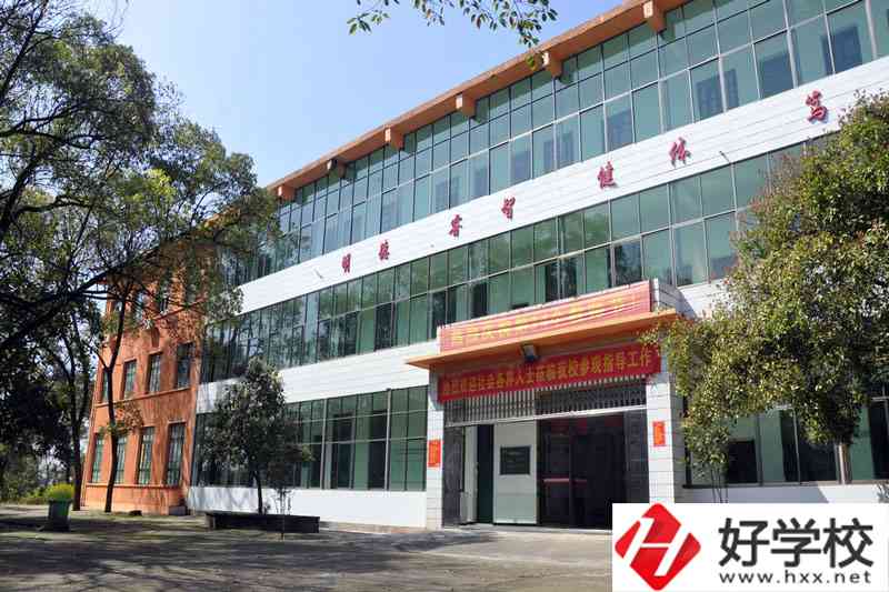 衡陽(yáng)蔡倫科技中等職業(yè)學(xué)校有哪些招生專(zhuān)業(yè)？如何收費(fèi)？