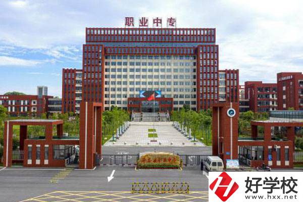 想在岳陽(yáng)市學(xué)汽修專業(yè)？來(lái)看看這兩所學(xué)校