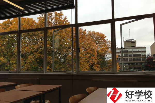 郴州文藝職業(yè)中等專業(yè)學(xué)校辦學(xué)特色是什么？