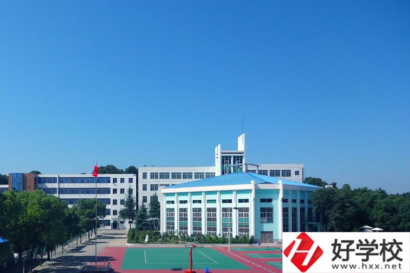 岳陽(yáng)中岳經(jīng)貿(mào)職業(yè)技術(shù)學(xué)校怎么樣？有哪些辦學(xué)特色？