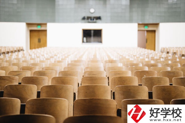 桂陽(yáng)縣職業(yè)技術(shù)教育學(xué)校招生辦電話(huà)是什么？