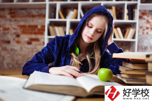 南岳區(qū)職業(yè)中等專業(yè)學(xué)校有哪些專業(yè)？