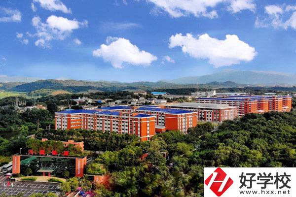 湖南有什么中專學(xué)?？梢詫W(xué)醫(yī)?中職學(xué)醫(yī)要提高學(xué)歷嗎?