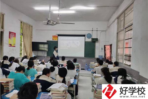 懷化鶴城區(qū)有幾所職高？有什么專業(yè)？