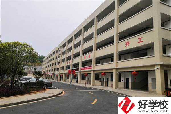 臨武縣職業(yè)中專(zhuān)有哪些專(zhuān)業(yè)？哪個(gè)專(zhuān)業(yè)比較好？
