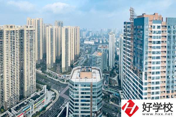 株洲哪些中專有商務英語專業(yè)？