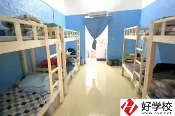湖南體育運(yùn)動(dòng)學(xué)校的辦學(xué)條件怎么樣？
