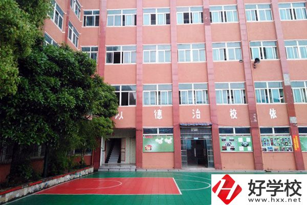岳陽市中山財經(jīng)職業(yè)學校好不好？值得報考嗎？