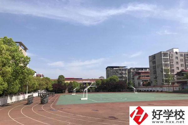 常德安鄉(xiāng)有沒(méi)有學(xué)美發(fā)與形象設(shè)計(jì)的中專(zhuān)？