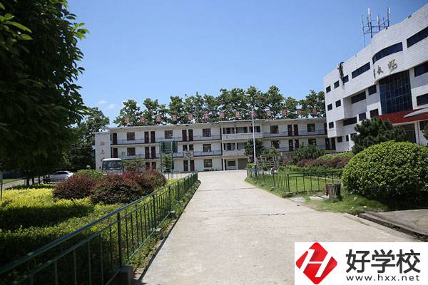 懷化市溆浦有什么中專學校？辦學條件如何？