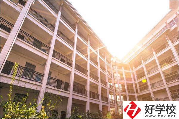 湘西的技工學(xué)校哪個(gè)比較好？有什么專業(yè)？