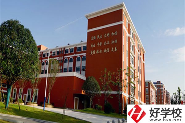 長(zhǎng)沙的醫(yī)衛(wèi)類中專學(xué)校有哪些？