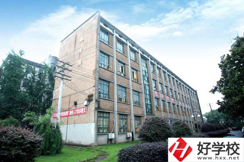 湘潭交通職業(yè)學(xué)校的招生專(zhuān)業(yè)有哪些？