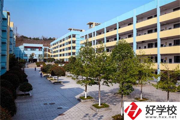 成績(jī)比較好在長(zhǎng)沙推薦去哪些中職？學(xué)什么專業(yè)？