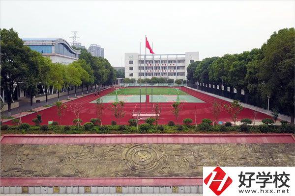 益陽市自立職業(yè)技術(shù)學(xué)校有哪些特色專業(yè)？
